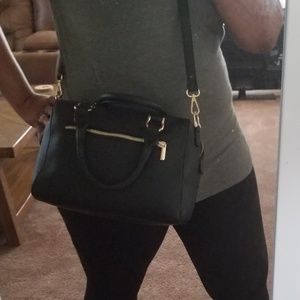 Zip closure satchel